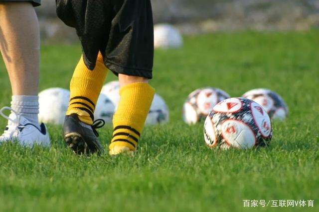 尼克斯终结活塞连胜，夺得赛季首胜